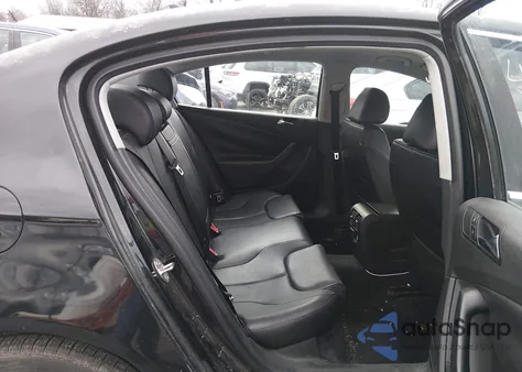 2007 Volkswagen Passat Wolfsburg Edition from USA, damaged, VIN WVWAK73C97P145486